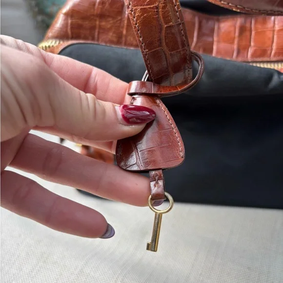 Prada Navy Blue and Brown Bag - Picture 4 of 6